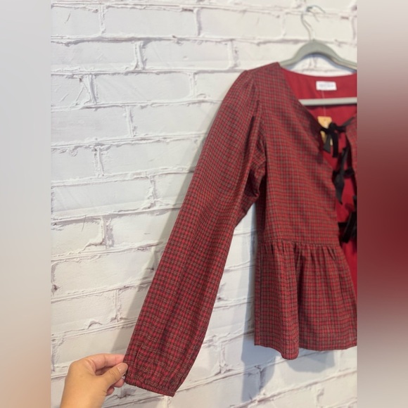 Vestique Hanging Stockings Plaid Holiday Top – NWT Size Small - Picture 5 of 8